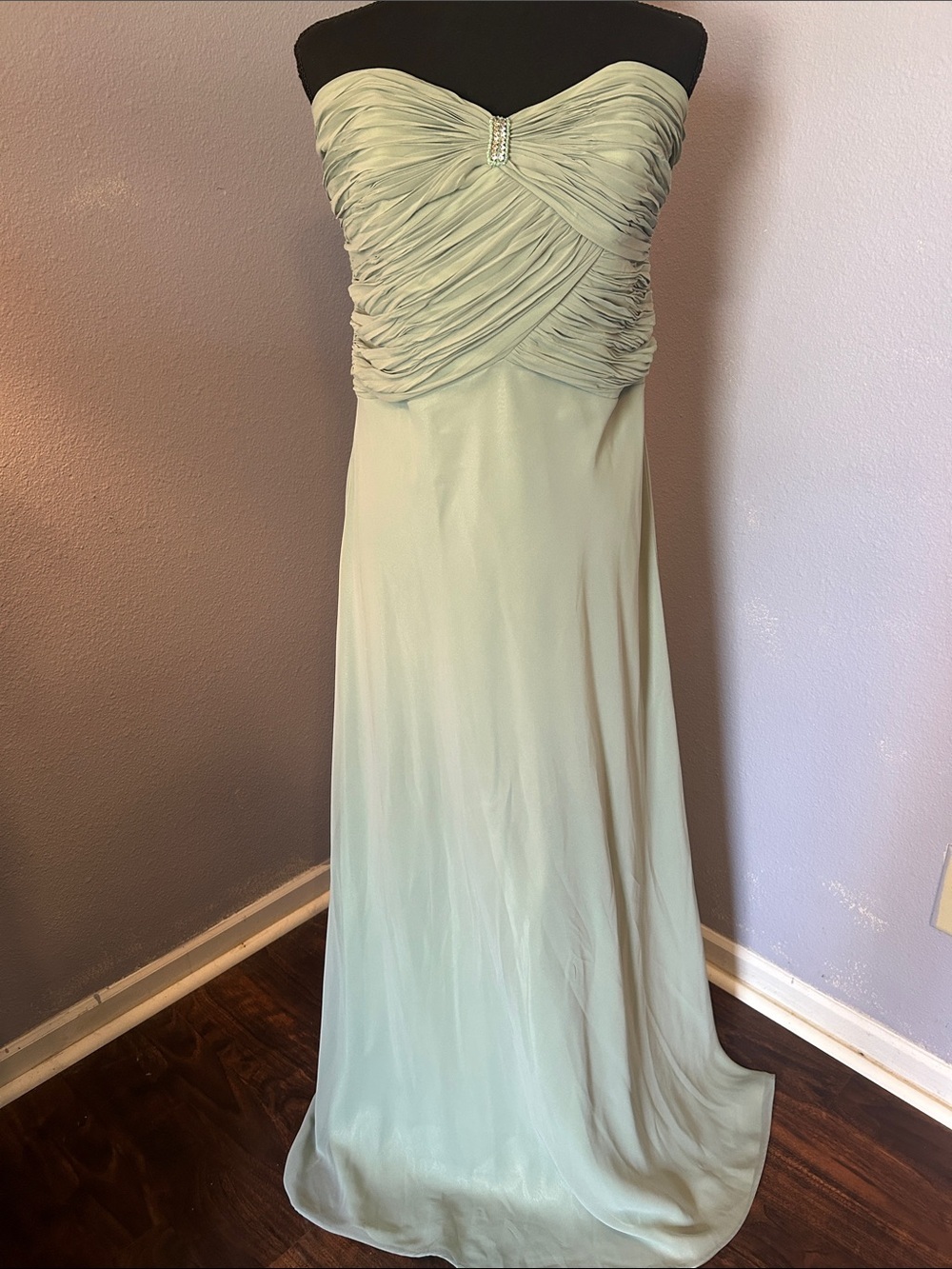 Night Way Collections Women Strapless Sage Green Ruched Evening Dress Size 14